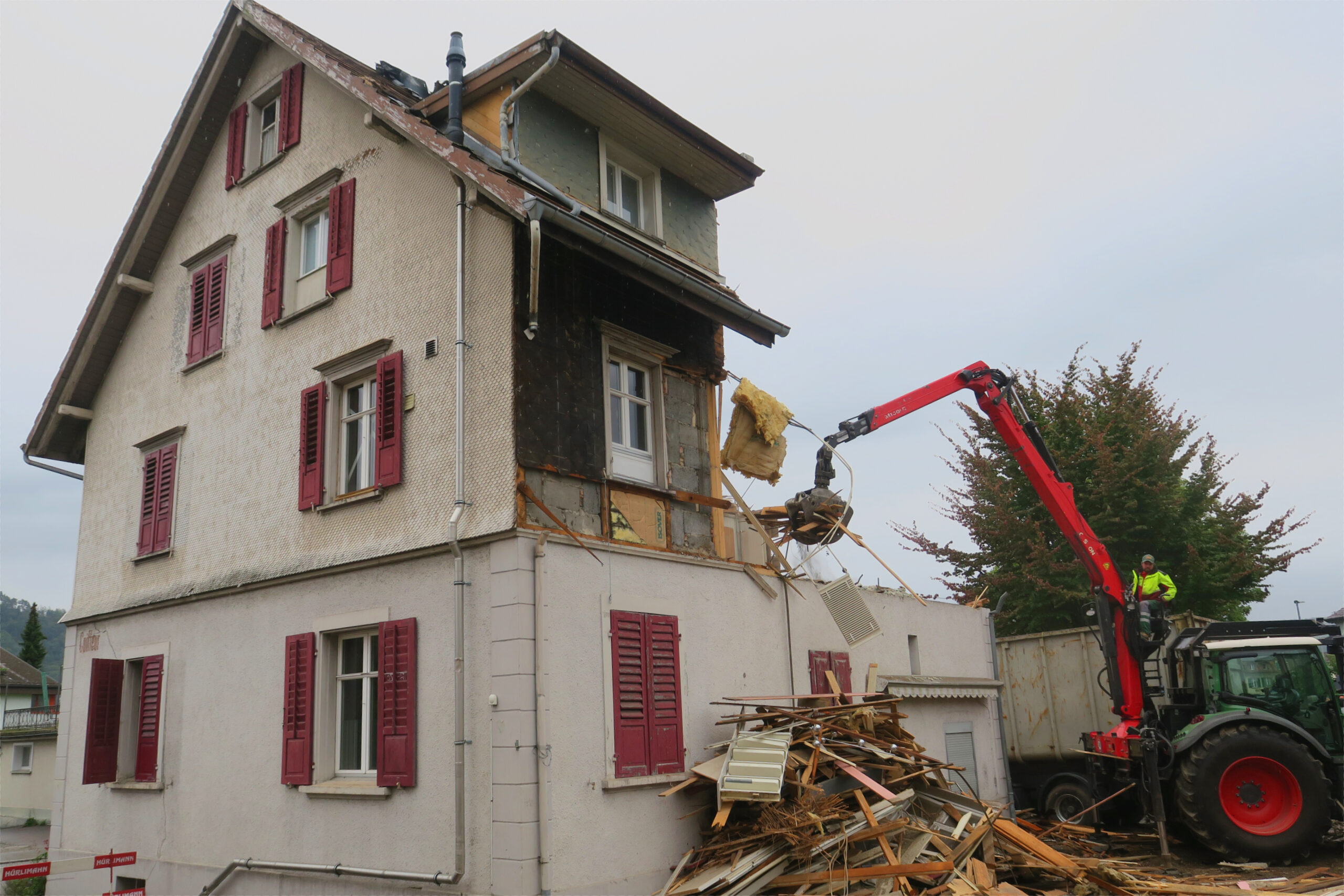 IMG_0726halbes haus halbes haus baustelle